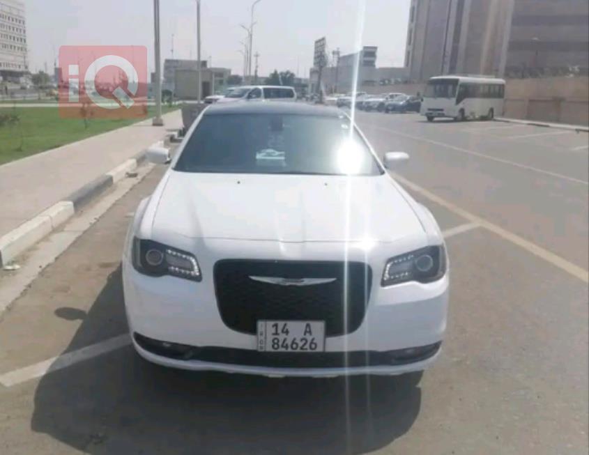 کرایسلەر 300